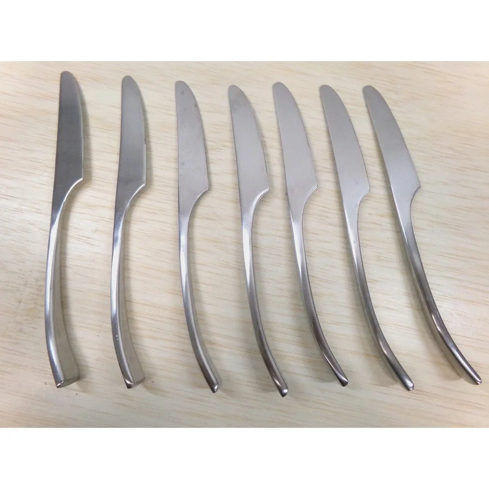 Zwilling J A Henckels Bellasera 18/10 Stainless Dinner Knife Satin Lot of 7